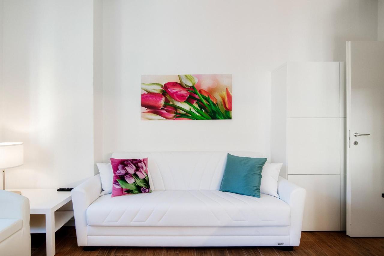 White Loft Como Central - The House Of Travelers ภายนอก รูปภาพ