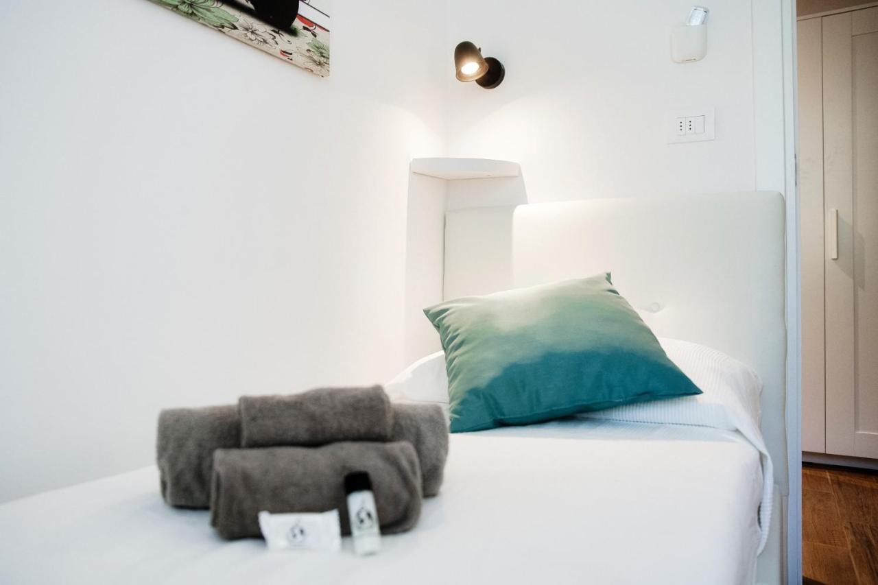 White Loft Como Central - The House Of Travelers ภายนอก รูปภาพ