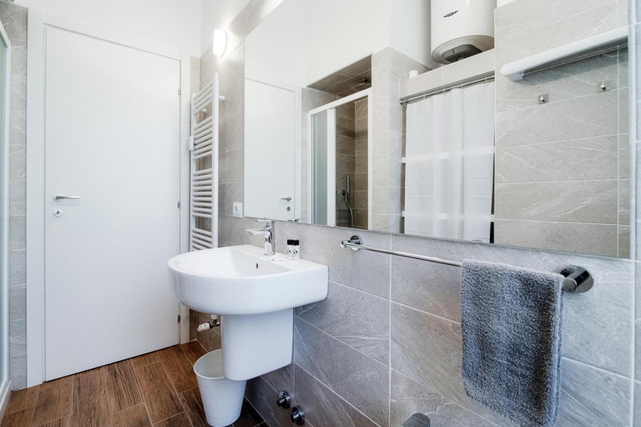 White Loft Como Central - The House Of Travelers ภายนอก รูปภาพ