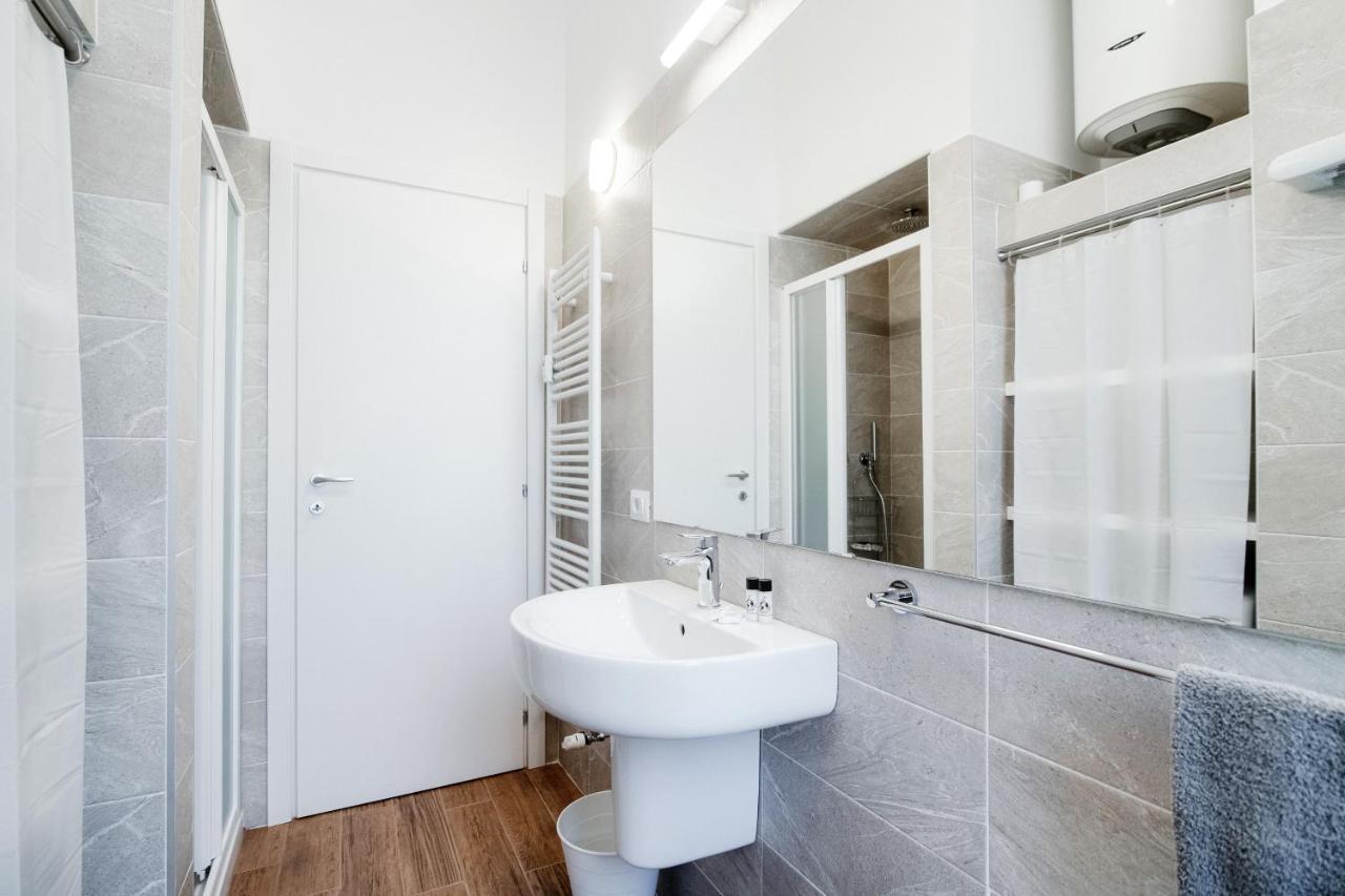 White Loft Como Central - The House Of Travelers ภายนอก รูปภาพ